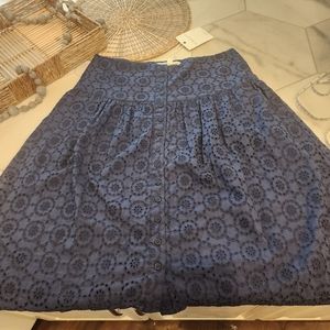 Downeast, new with tags ,- women's size Medium,  navy blue lace button-up skirt